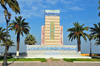 Oran, Algeria / Algrie: Stele of the Maghreb - sea front - Place Bamako, ex-place du Souvenir - avenue Cheikh Larbi Tebessi - photo by M.Torres |  Stle du Maghreb - Front de Mer - Place Bamako - Avenue Cheikh Larbi Tebessi, ex-Avenue Loubet