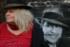 Argentina - Buenos Aires: Tanguera with Gardel Portrait - San Telmo - Sunday at Plaza Dorrego (photo by N.Cabana)