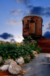 Israel - Kfar Vitkin: fairy tale house - old wagon (image by Efi Keren)