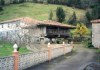 Asturias - Santianes: Asturian corn barn (photo by Miguel Torres)