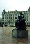 Asturias - Oviedo: Botero in the rain (photo by Miguel Torres)