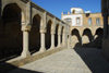 Azerbaijan - Baku: gallery-arcade by the Divankhane, said to be the Harem - Shirvan Shah's palace / Shirvanshahlar sarayi - UNESCO world heritage - photo by Miguel Torres