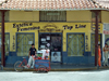 Santa Cruz de la Sierra, Andrs Ibez province, Sta Cruz department, Bolivia: beauty parlor - esttica femenina - pleuqueria - photo by M.Bergsma