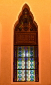 Bandar Seri Begawan, Brunei Darussalam: Sultan Omar Ali Saifuddin mosque - elegant stained glass window - photo by M.Torres