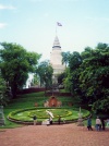 Cambodia / Cambodge - Phnom Penh: Wat Phnom - Chedi and clock (photo by M.Torres)