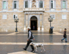 Catalonia - Barcelona: walking by the Generalitat of Catalonia - plaa de Sant Jaume - photo by A.Dnieprowsky