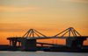 Barcelona, Catalonia: bridge over the harbour - photo by T.Marshall