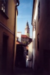 Czech Republic - Cesky Krumlov / Krumau an der Moldau / Bhmisch Krumau (Southern Bohemia - Jihocesk - Budejovick kraj): dark alley - Unesco world heritage site (photo by M.Torres)