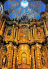 Quito, Ecuador: iglesia de La Compaa de Jesus - Jesuits' Church - the sumptuously gilded high altar is built around the statue of the Quitea Saint Mariana de Jess, and contains her remains - she is considered the protector of the capital - photo by M.Torres