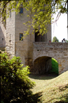 Warwick, Warwickshire, West Midlands, England: castle - gatehouse - photo by F.Hoskin