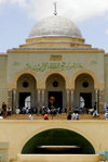 Eritrea - Asmara: Muslim faithful sitting on the stairs of a the Grand Mosque - Jamia Al Khulafa Al Rashiudin Mosque - East Africa - photo by E.Petitalot