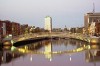 Ireland - Dublin / Baile Atha Cliath / DUB : Hapenny bridge (photo by Pierre Jolivet)