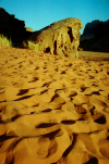 Jordan - Wadi Rum: the desert - photo by J.Kaman