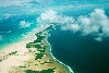 Kiribati - Tarawa: islands forming the eastern side of the triangular Tarawa Atoll - formarly part of the Gilbert and Ellice Islands (photo by B.Cloutier)