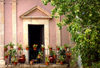 Guanajuato City: balcony with plower pots - photo by Y.Baby