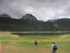 Montenegro - Crna Gora - Durmitor national park: Crno jezero lake - hikers at the Black lake - photo by J.Kaman