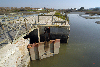 Portugal - Sarilhos Pequenos: waterfront promenade / passeio fluvial - comporta - photo by M.Durruti