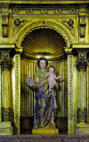 Sesimbra, Portugal: Santiago church - niche with Our Lady of the Good Voyage - Igreja matriz de Santiago - nicho com Nossa Senhora da Boa Viagem - photo by M.Durruti