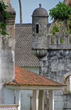 Sundy Plantation / Roa Sundy, Prncipe island, So Tom and Prncipe / STP: bartizan in a mock castle / guarita no castelo de fantasia - photo by G.Frysinger