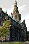 Scotland - Glasgow: side view of Glasgow Cathedral - Church of Scotland High Kirk of Glasgow otherwise knownas St. Mungo's Cathedral - Gothic architecture - photo by C.McEachern