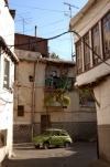 Damascus: FIAT 600 in the old city - topolino (photographer: John Wreford)