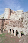 Crac des Chevaliers / Qala'at al-Hosn, Syria: bridge leading to the castle walls - UNESCO World Heritage Site - photo by J.Kaman