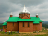 Transcarpathia / Zakarpattya, Ukraine: countryside around Jablonica - wooden church - side view - photo by J.Kaman