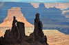 Canyonlands National Park, Utah, USA: 'Washer Woman Arch' and 'Airport Tower' rock pillars, buttes and mesas - Shafer Canyon from Island in the Sky district - photo by M.Torres