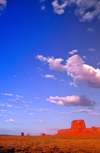 USA - Monument Valley (Arizona): Cutler Red siltstone butte - elsewhere it would be in a round-about - part of the Colorado Plateau - photo by J.Kaman