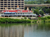 Jeffersonville, Clark County, Indiana, USA: Ohio river and the KingFish Restaurant - W Riverside Drive - photo by M.Torres